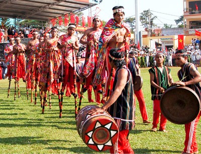A gong performance in Gia Lai Province (Photo: SGGP) A gong performance in Gia Lai Province (Photo: SGGP)